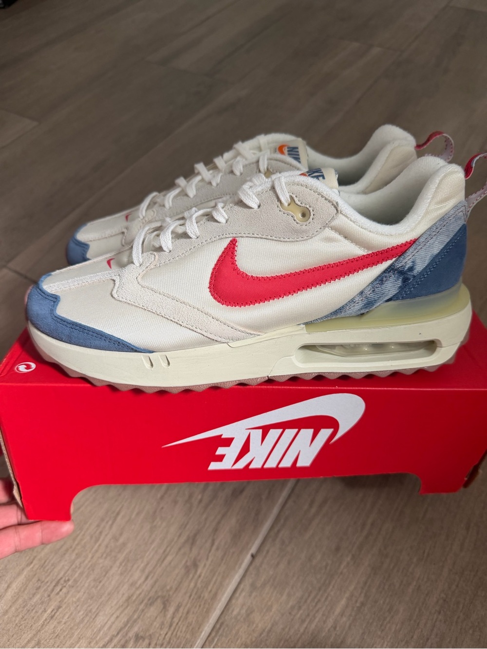 Nike Air Max Dawn ( box without lid ) - Picture 3 of 7